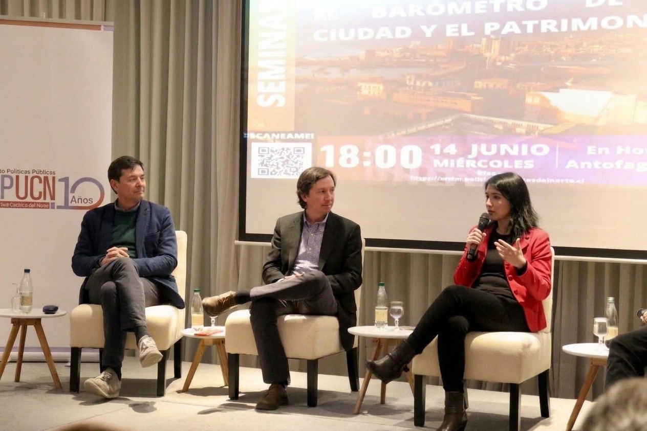 Panel discussion at a city and heritage seminar